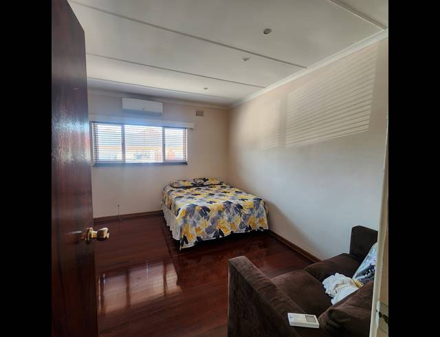 300M² OFFICE FOR SALE IN GLENWOOD